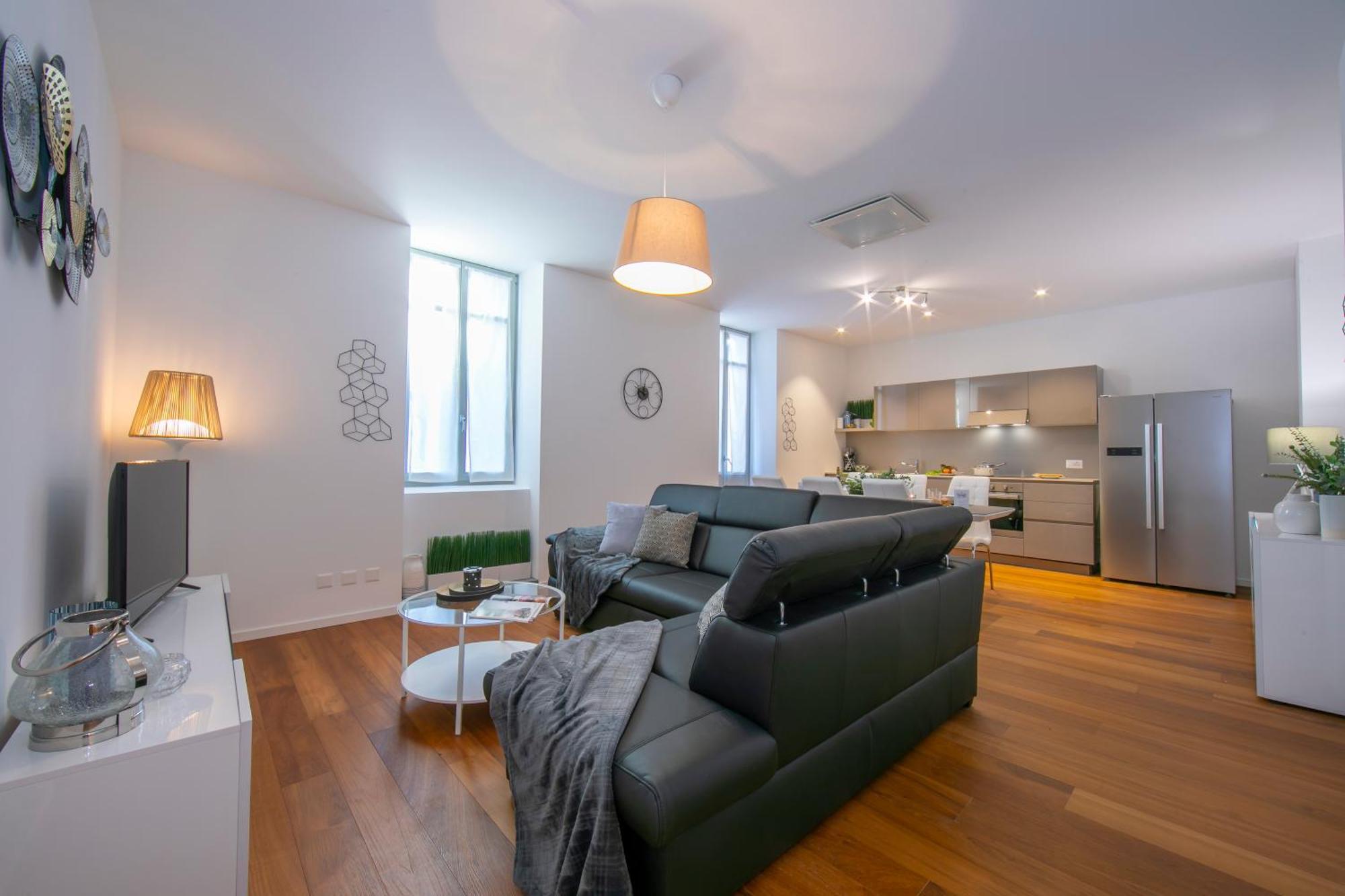 Star Of Lugano - Happy Rentals Bagian luar foto